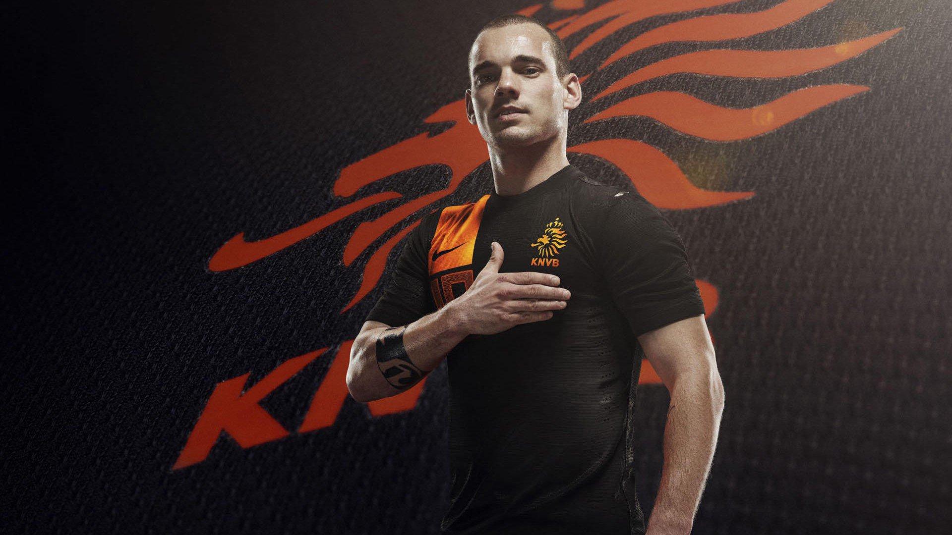 曼联锁定德国新星艾希霍恩，16岁中场天才或成红魔未来拼图