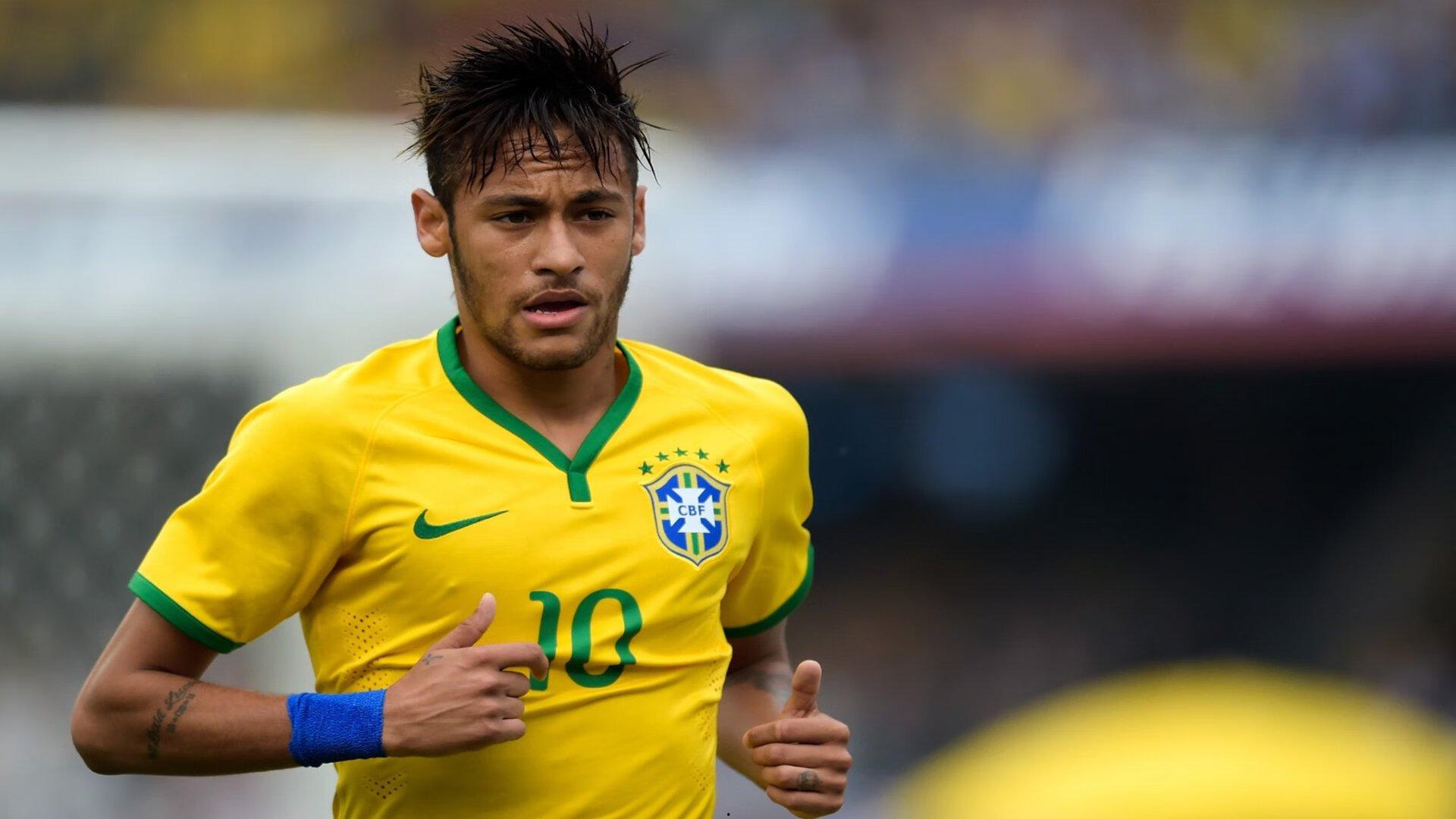 皇马球迷看台温情声援，巨型横幅致敬阿隆索与维尼修斯，伯纳乌响起我们爱你