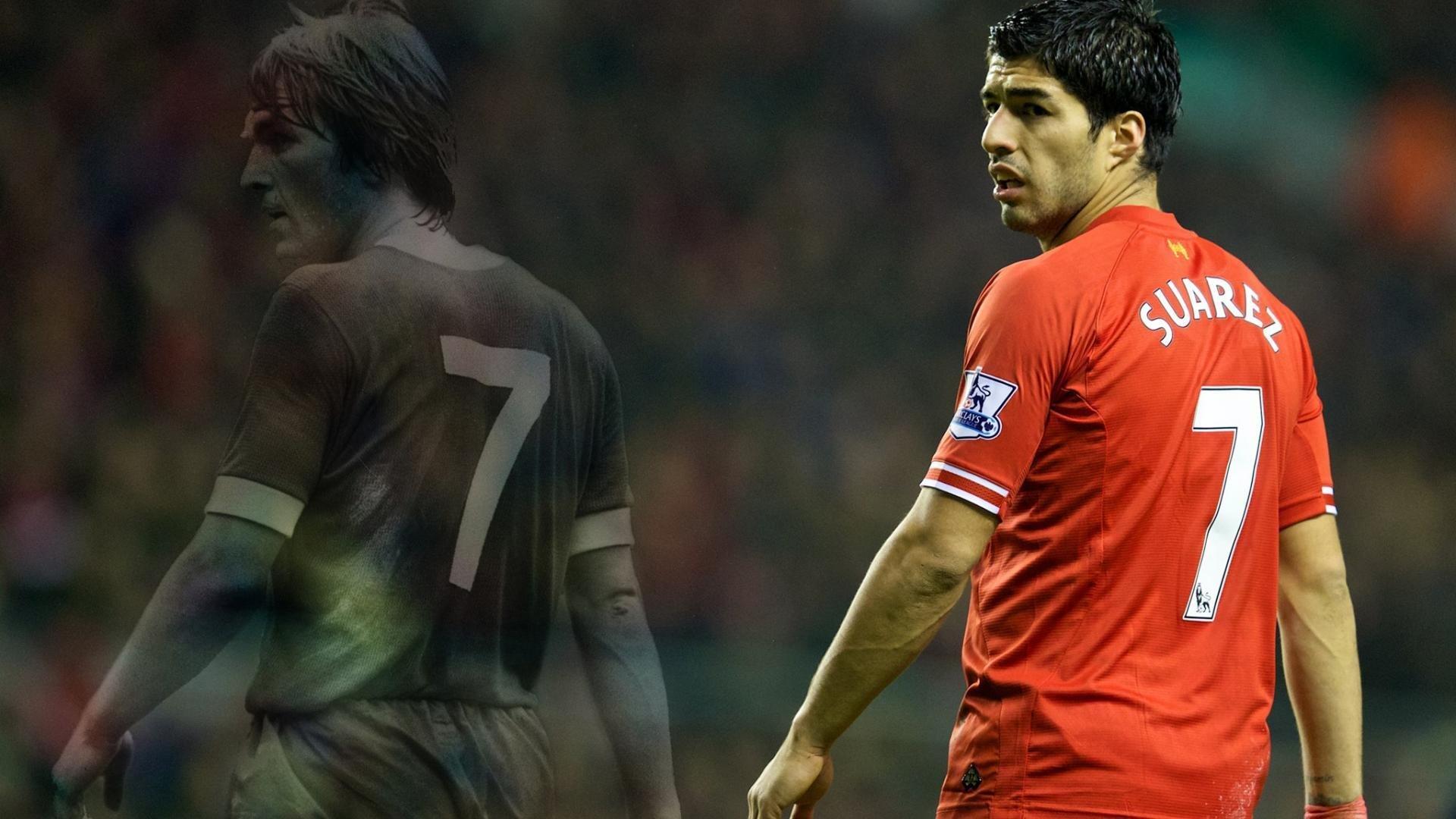 巴萨新赛季主场球衣亮相 健康小麦肤色与红蓝经典相映成辉